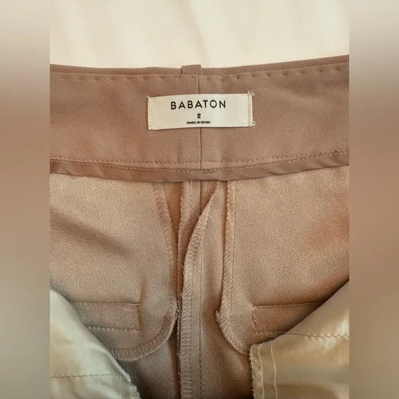 Aritzia Babaton Pleated Mid-Thigh Shorts Size 2 $50 - Picture 9 of 12